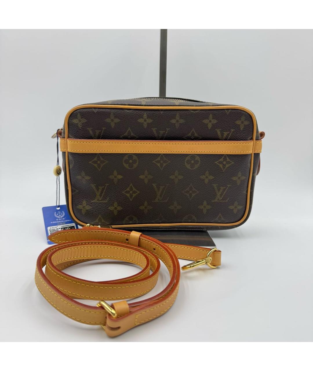 LOUIS VUITTON Коричневая кожаная сумка на плечо, фото 8
