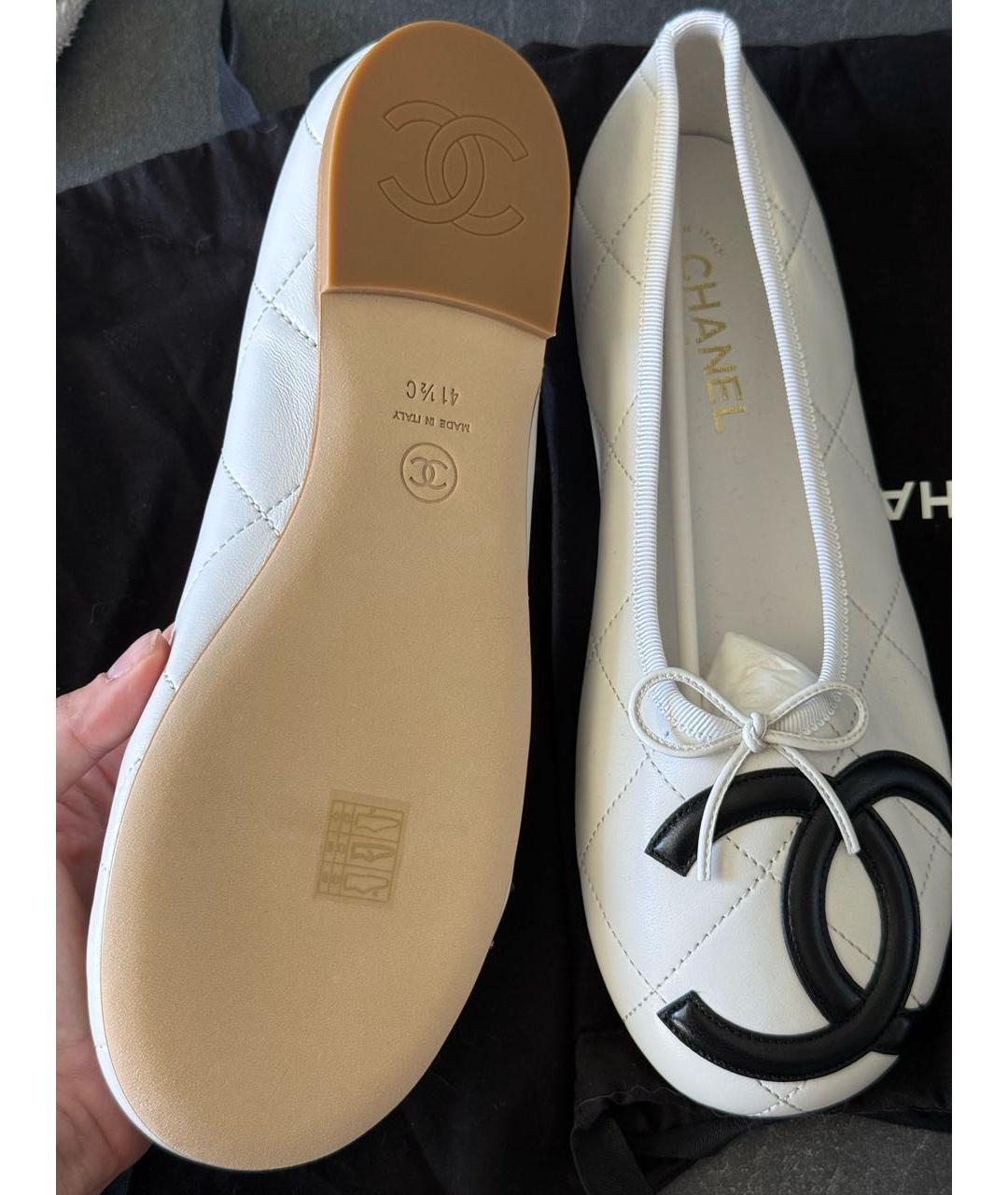 CHANEL Белые кожаные балетки, фото 3