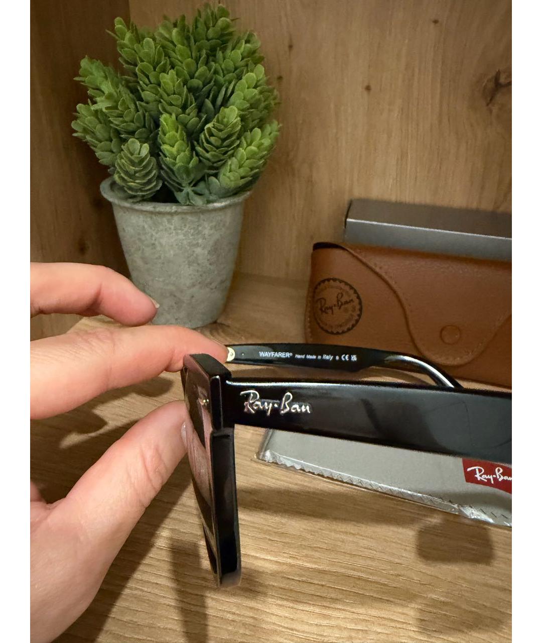 RAY BAN Черные пластиковые солнцезащитные очки, фото 2