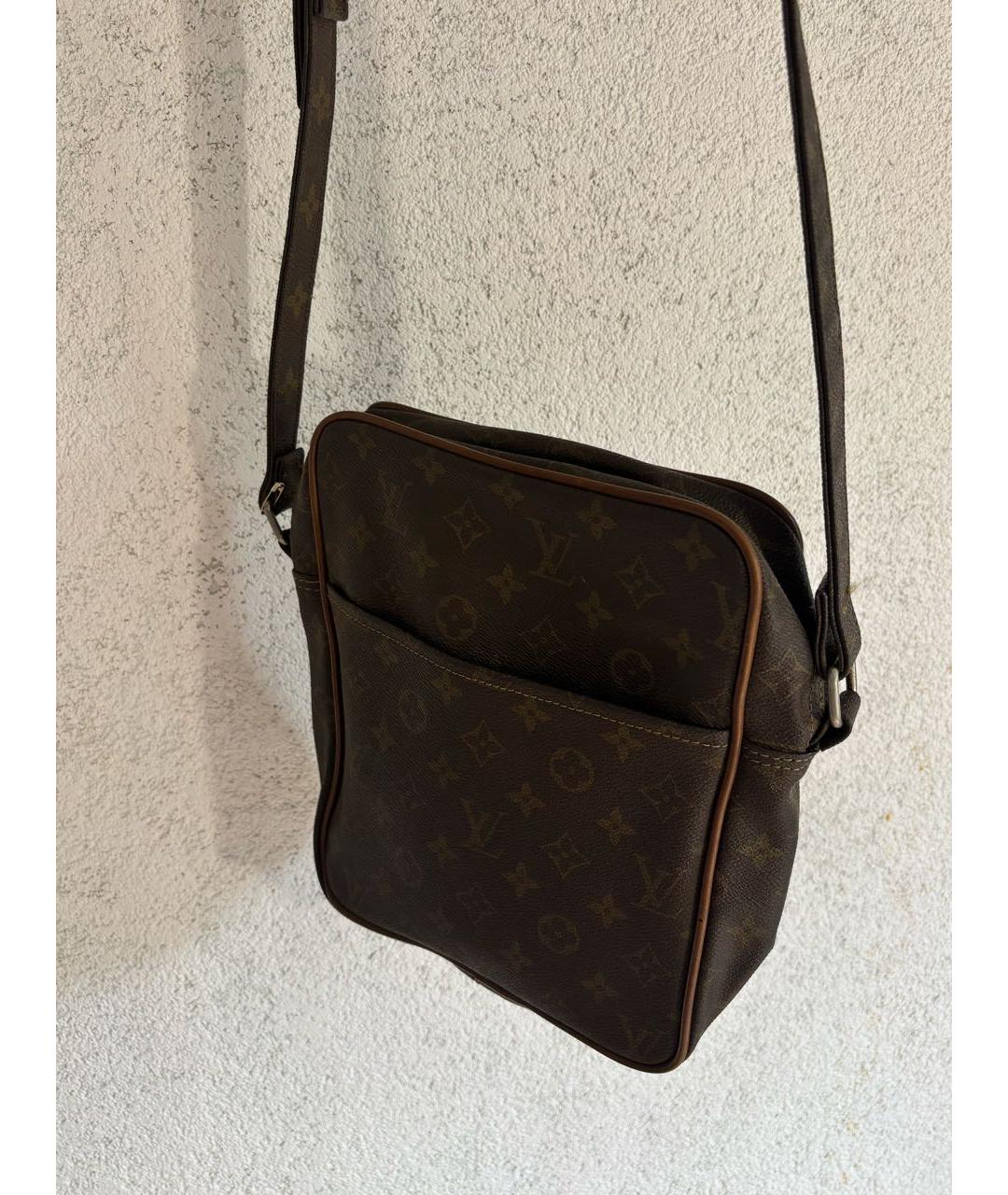 LOUIS VUITTON Коричневая кожаная сумка через плечо, фото 2