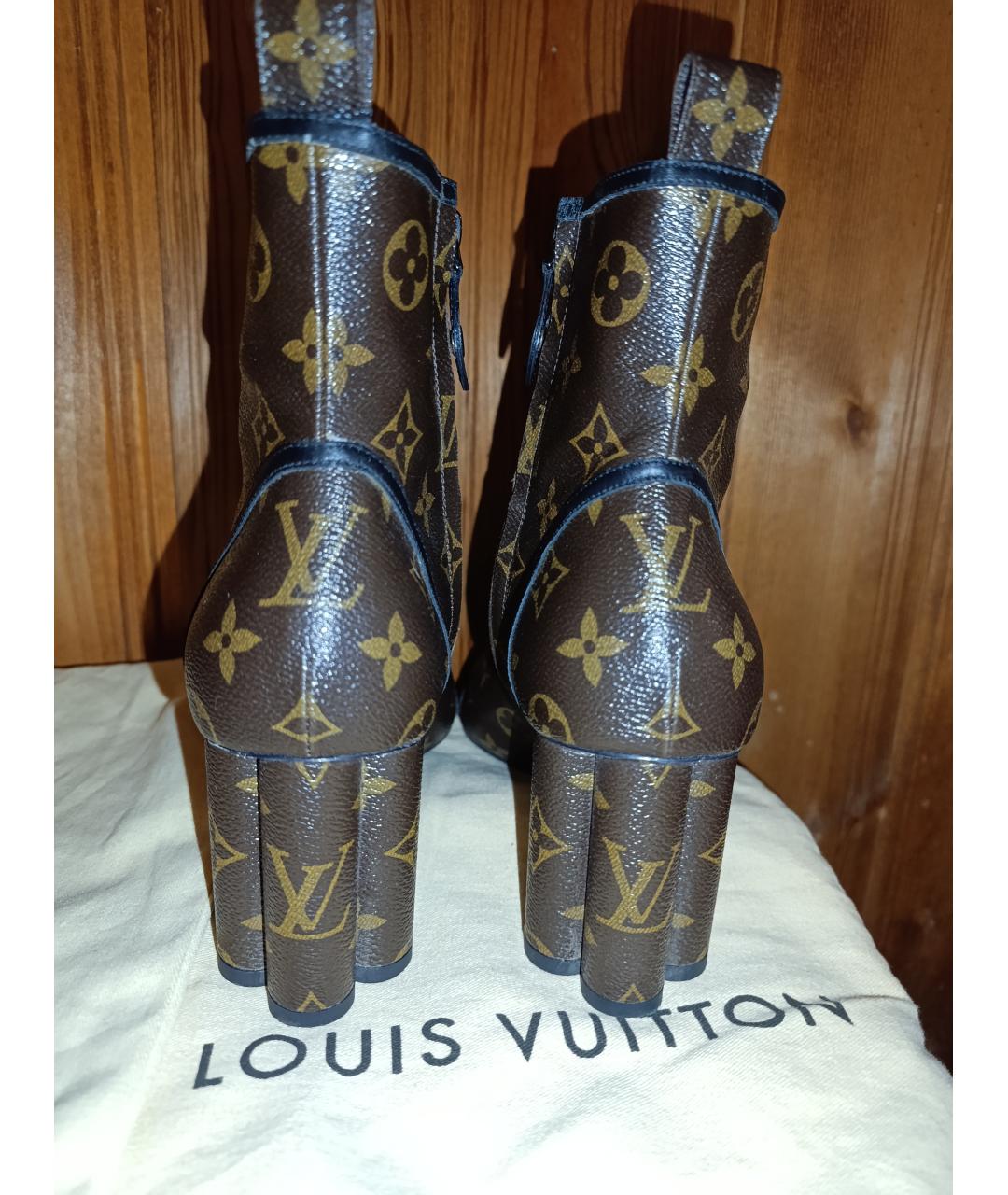 LOUIS VUITTON Коричневые ботильоны, фото 4