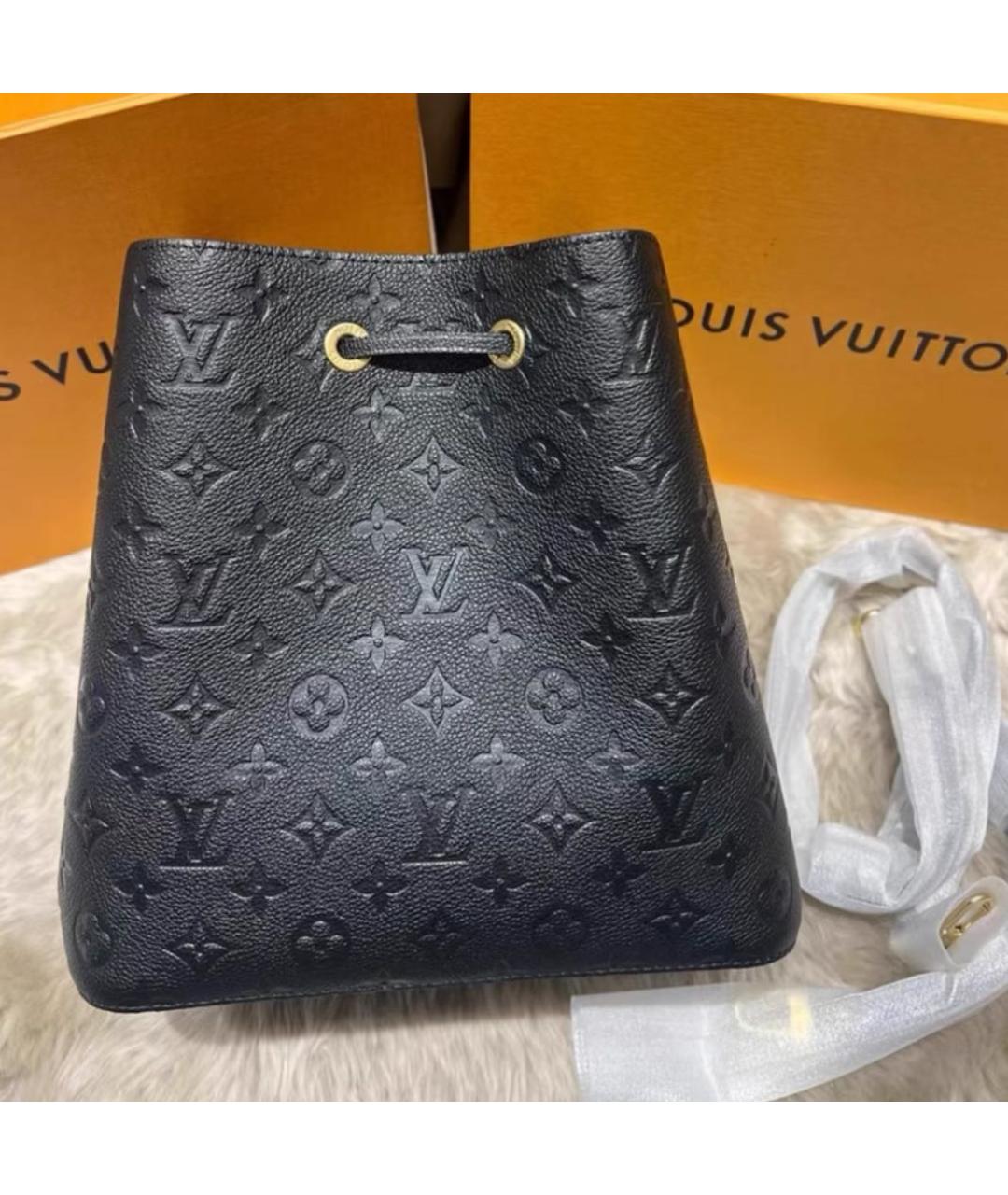 LOUIS VUITTON Черная кожаная сумка через плечо, фото 4