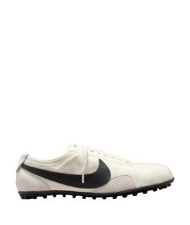 NIKE Кроссовки