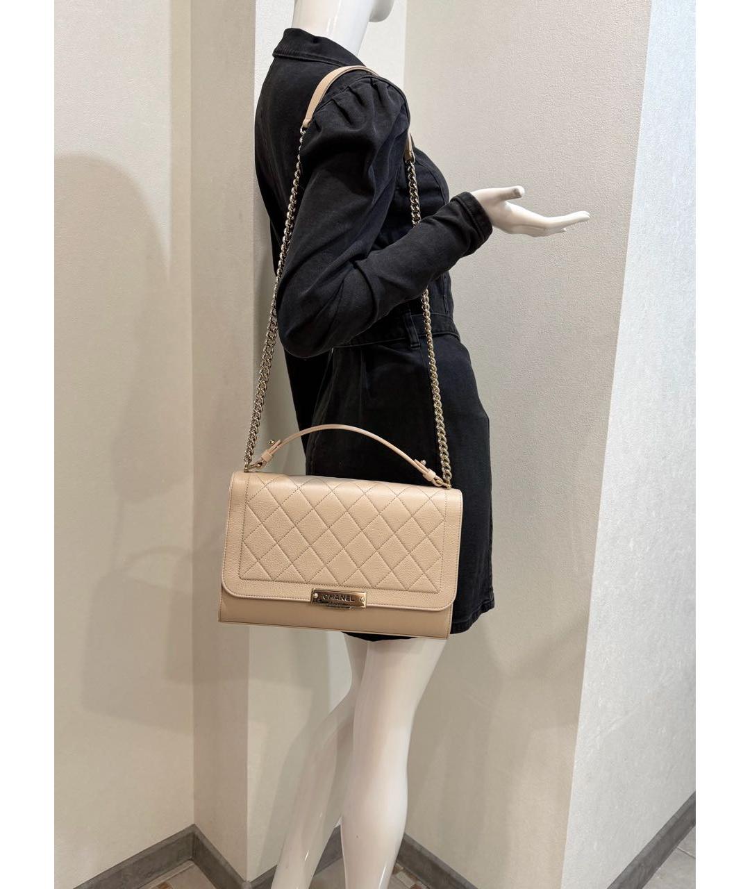 CHANEL Бежевая кожаная сумка через плечо, фото 5