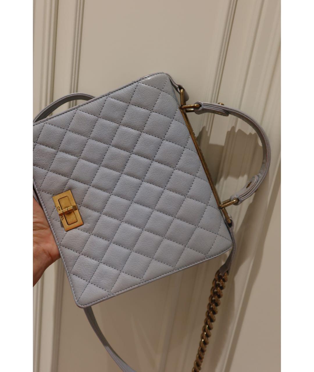 CHANEL Голубая кожаная сумка с короткими ручками, фото 6