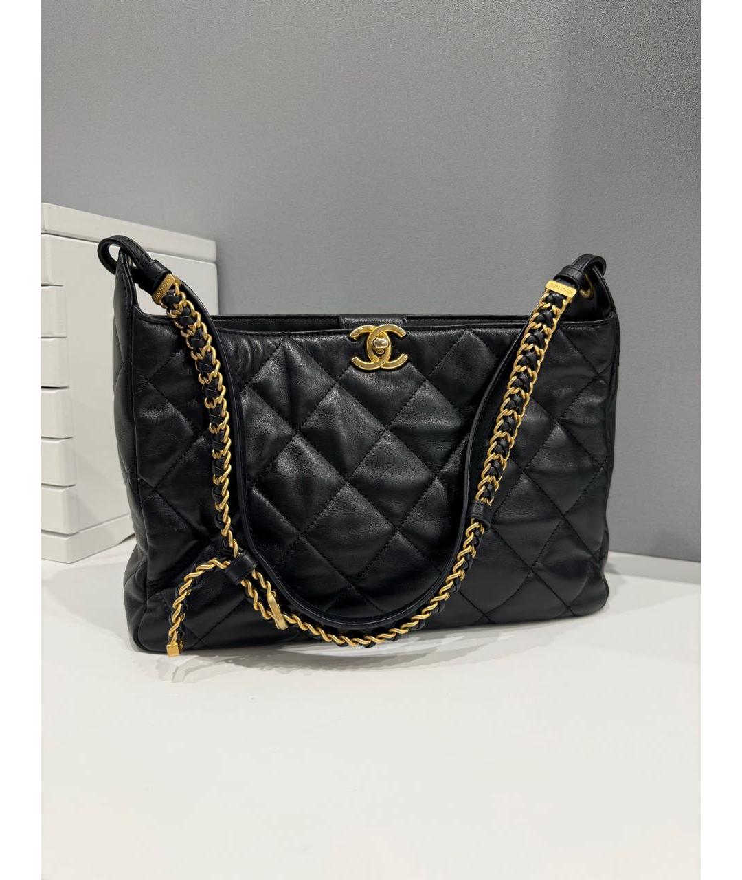 CHANEL Черная кожаная сумка с короткими ручками, фото 3