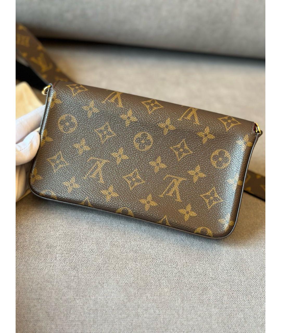 LOUIS VUITTON Коричневая кожаная сумка через плечо, фото 7