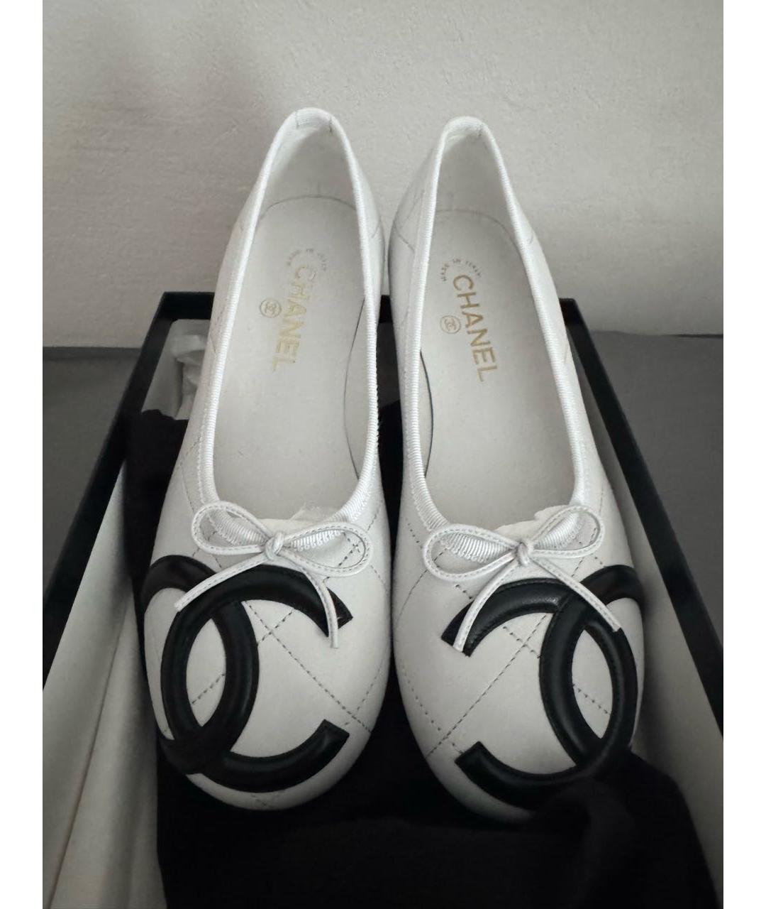 CHANEL Белые кожаные балетки, фото 2