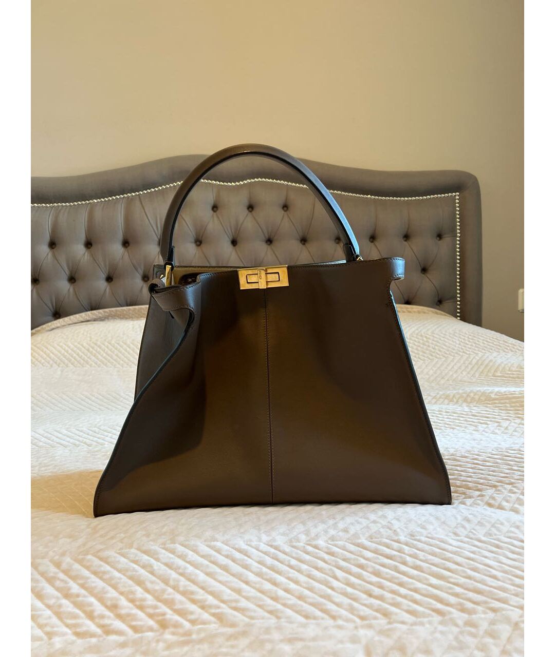 FENDI Коричневая кожаная сумка с короткими ручками, фото 9