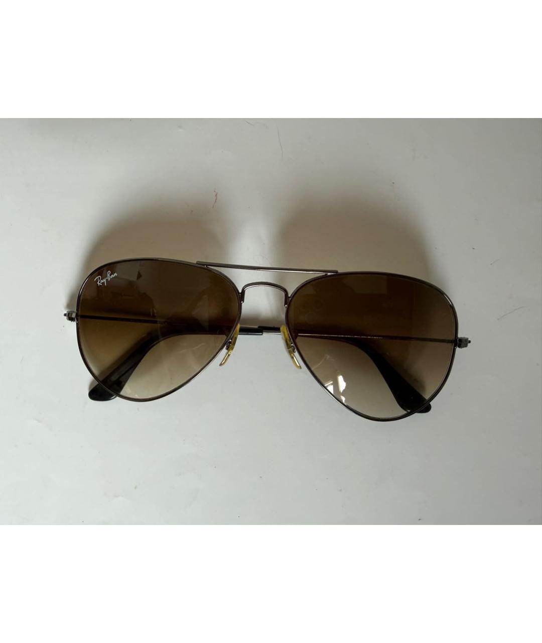 RAY BAN Коричневые металлические солнцезащитные очки, фото 7