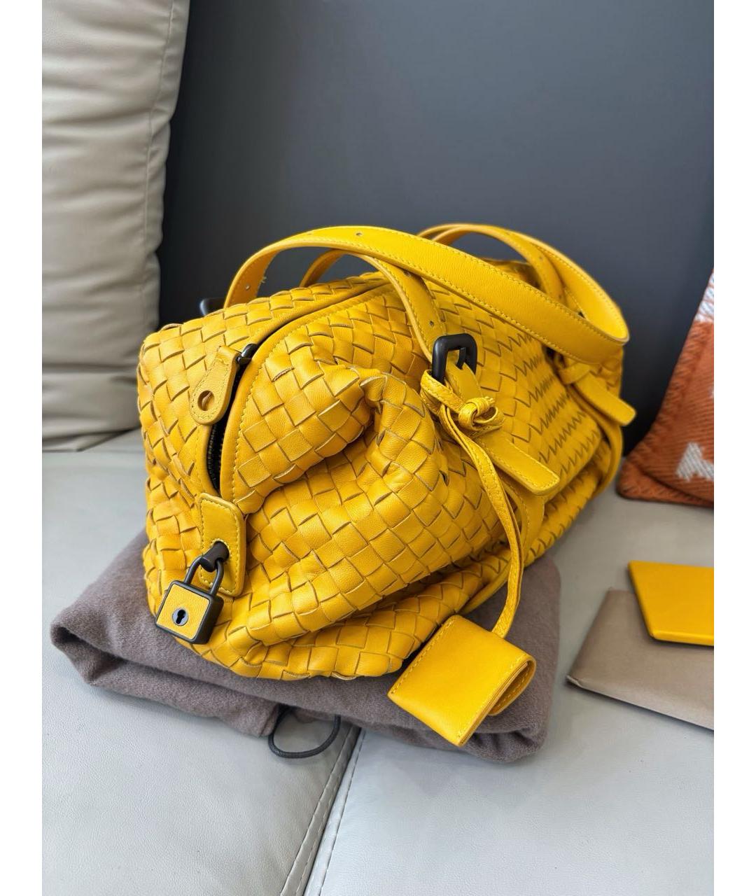 BOTTEGA VENETA Желтая кожаная сумка через плечо, фото 3