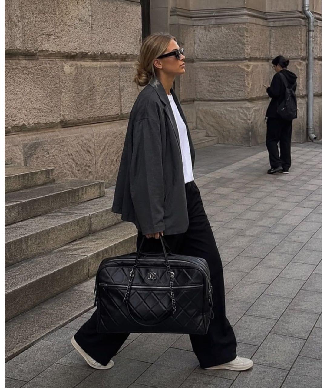 CHANEL Черная кожаная дорожная/спортивная сумка, фото 5