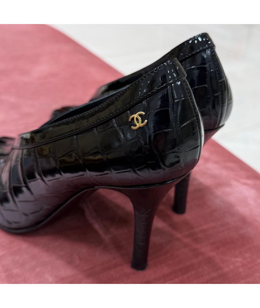 CHANEL Черные туфли из лакированной кожи, фото 2