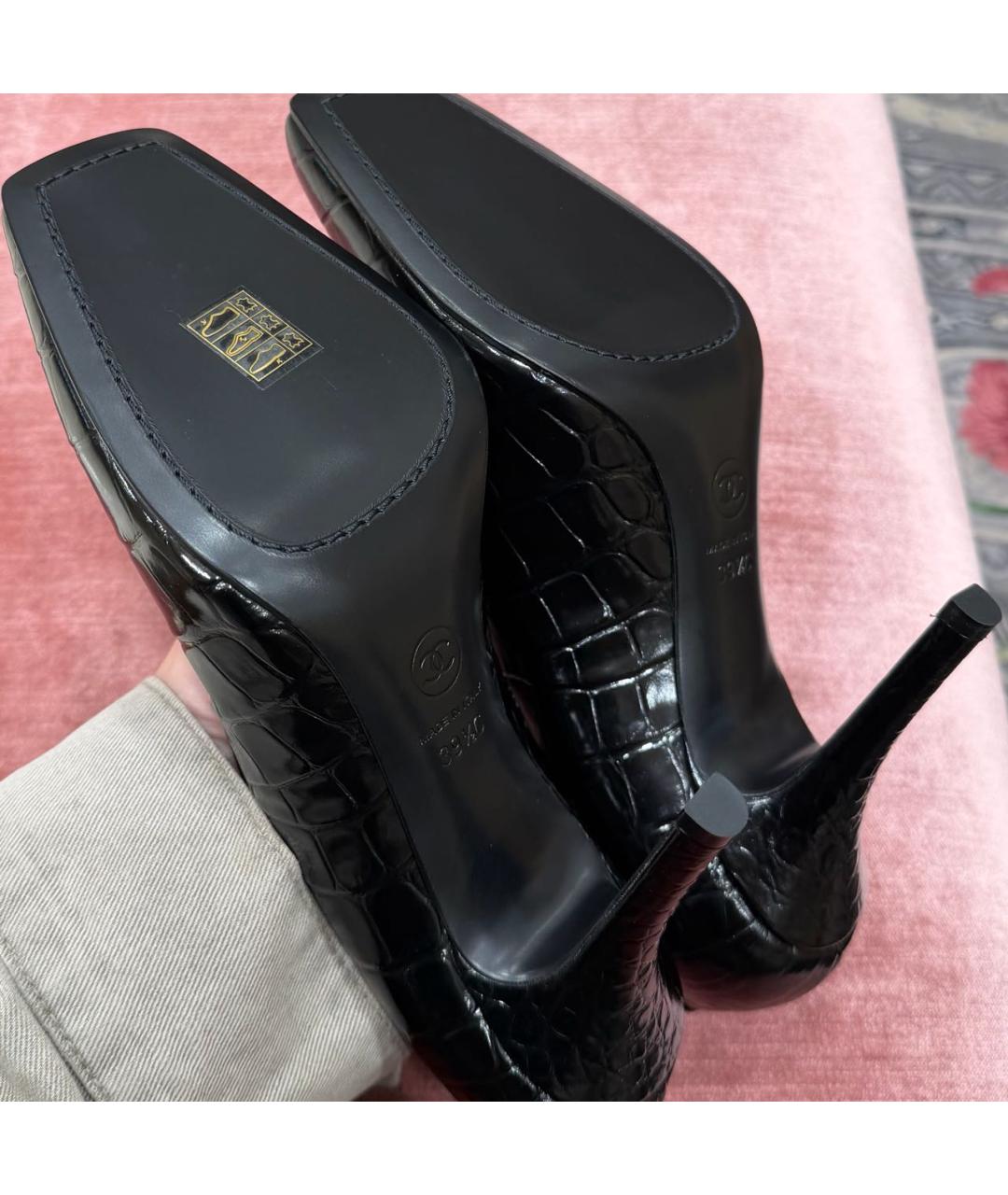 CHANEL Черные туфли из лакированной кожи, фото 4