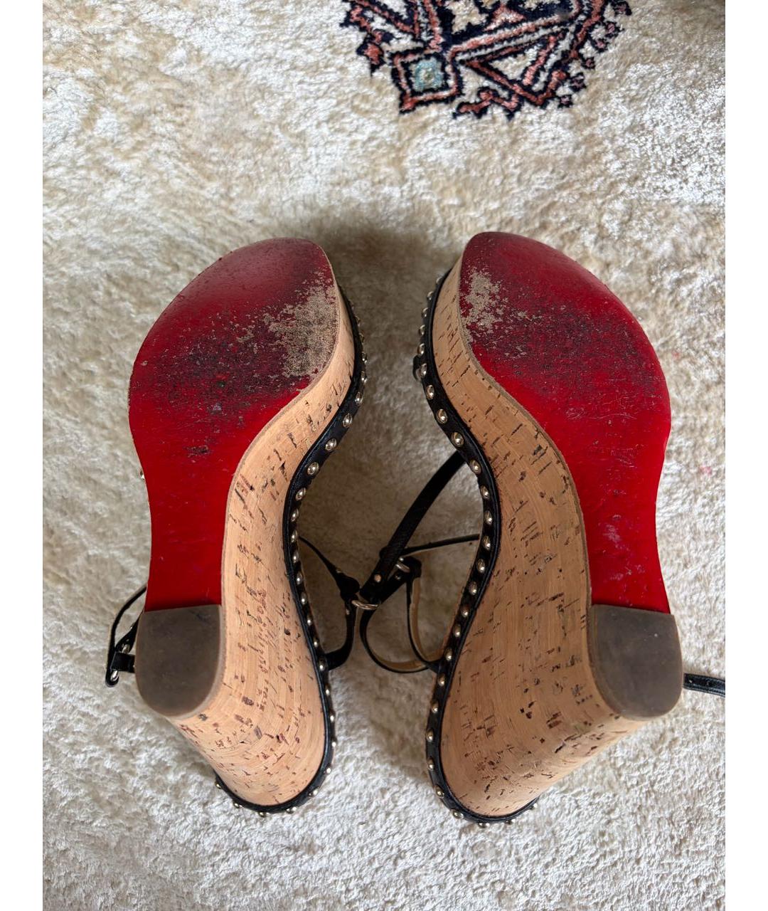 CHRISTIAN LOUBOUTIN Черные кожаные босоножки, фото 5