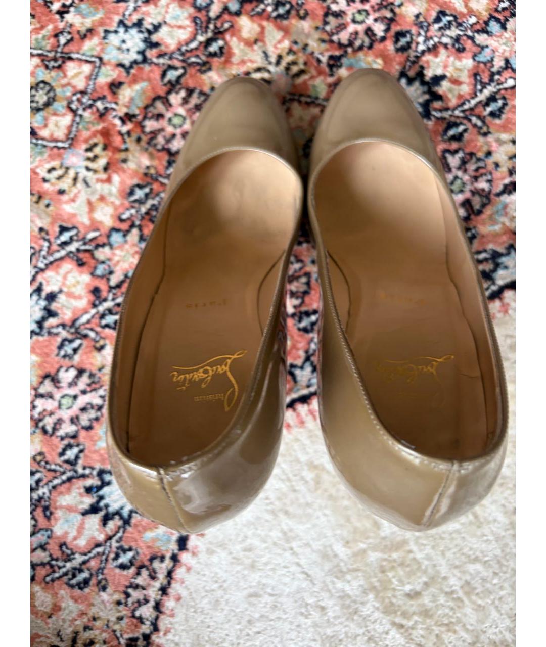 CHRISTIAN LOUBOUTIN Серые туфли из лакированной кожи, фото 3