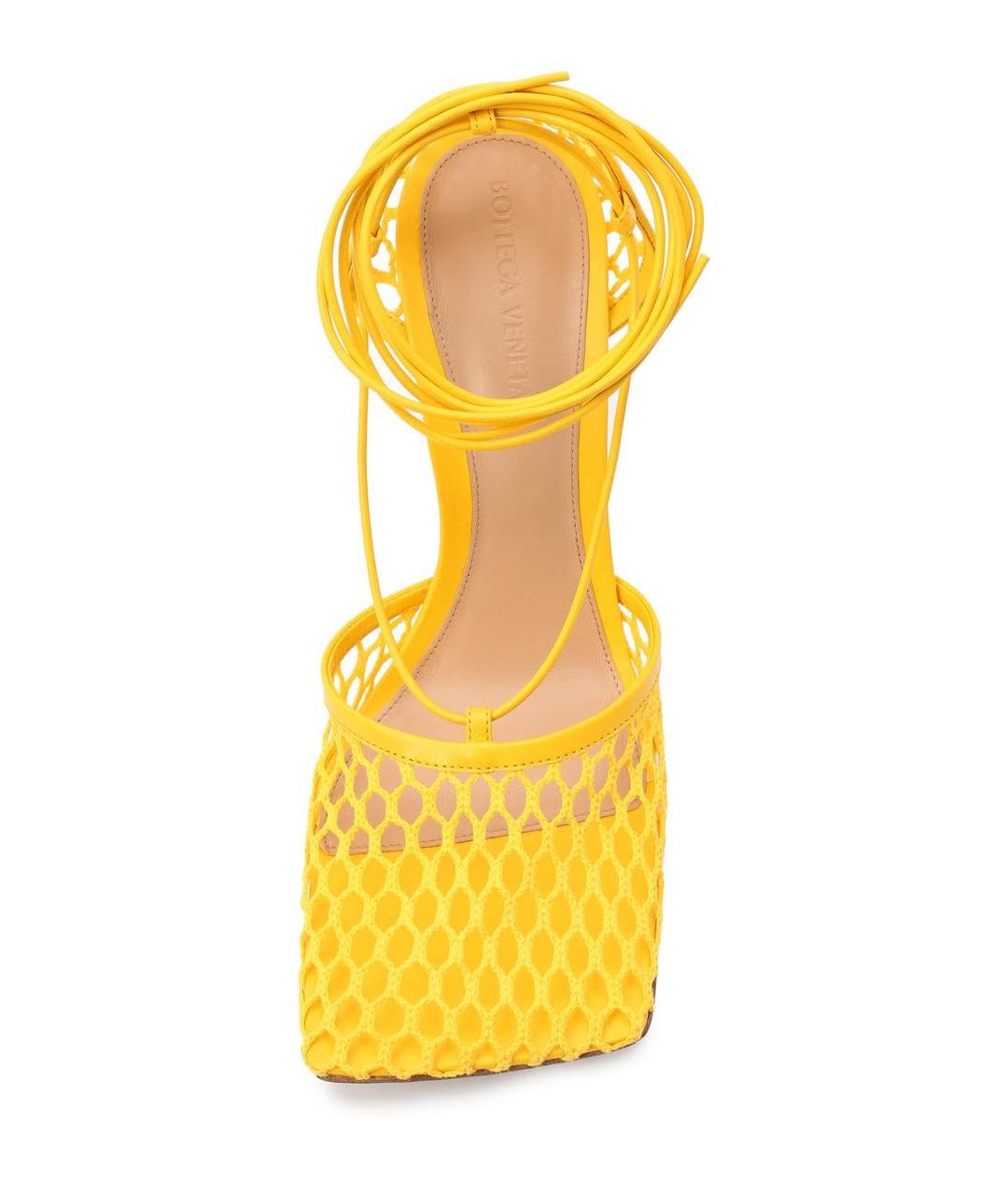 BOTTEGA VENETA Желтые кожаные босоножки, фото 7