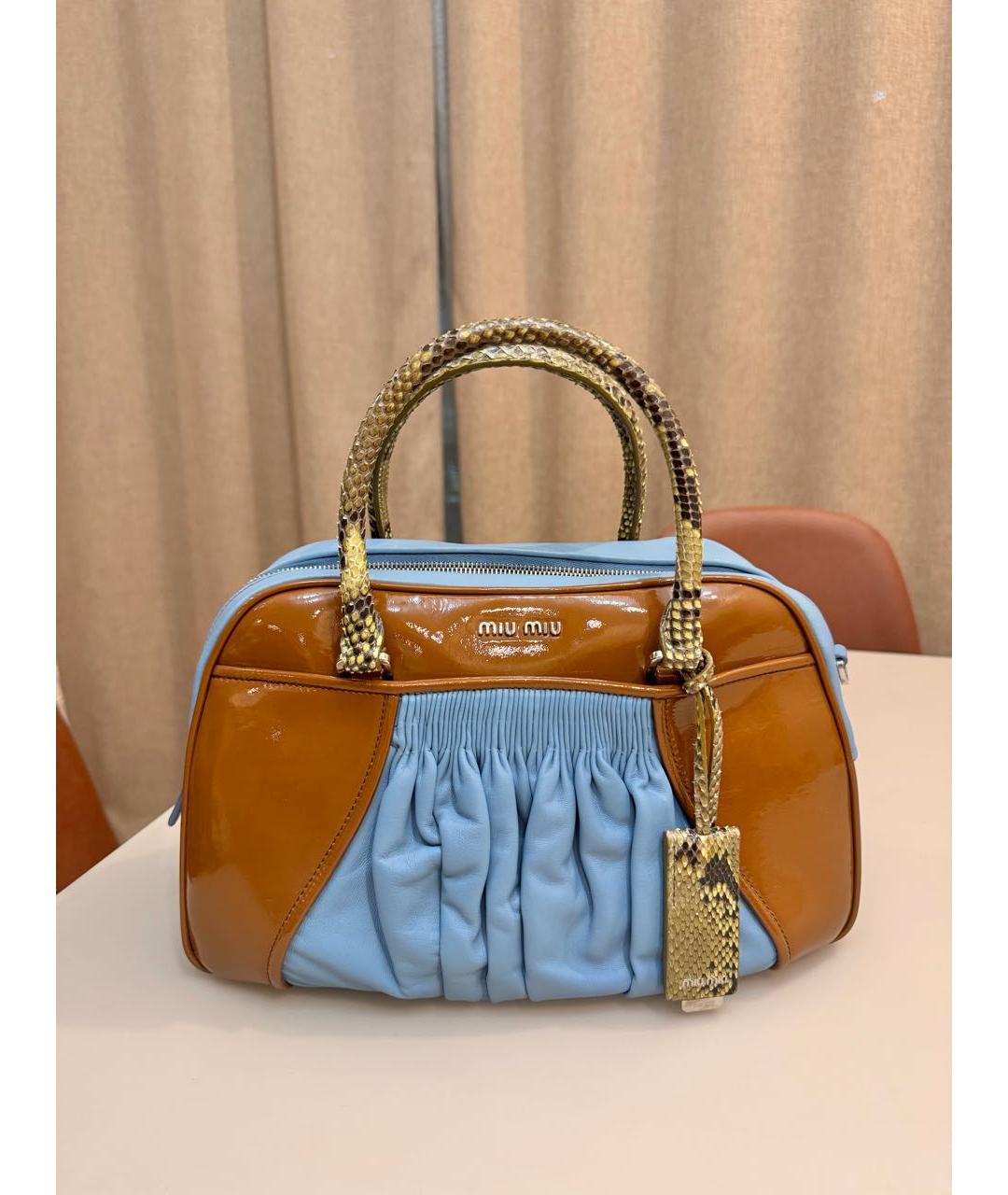 MIU MIU Голубая сумка с короткими ручками из экзотической кожи, фото 8