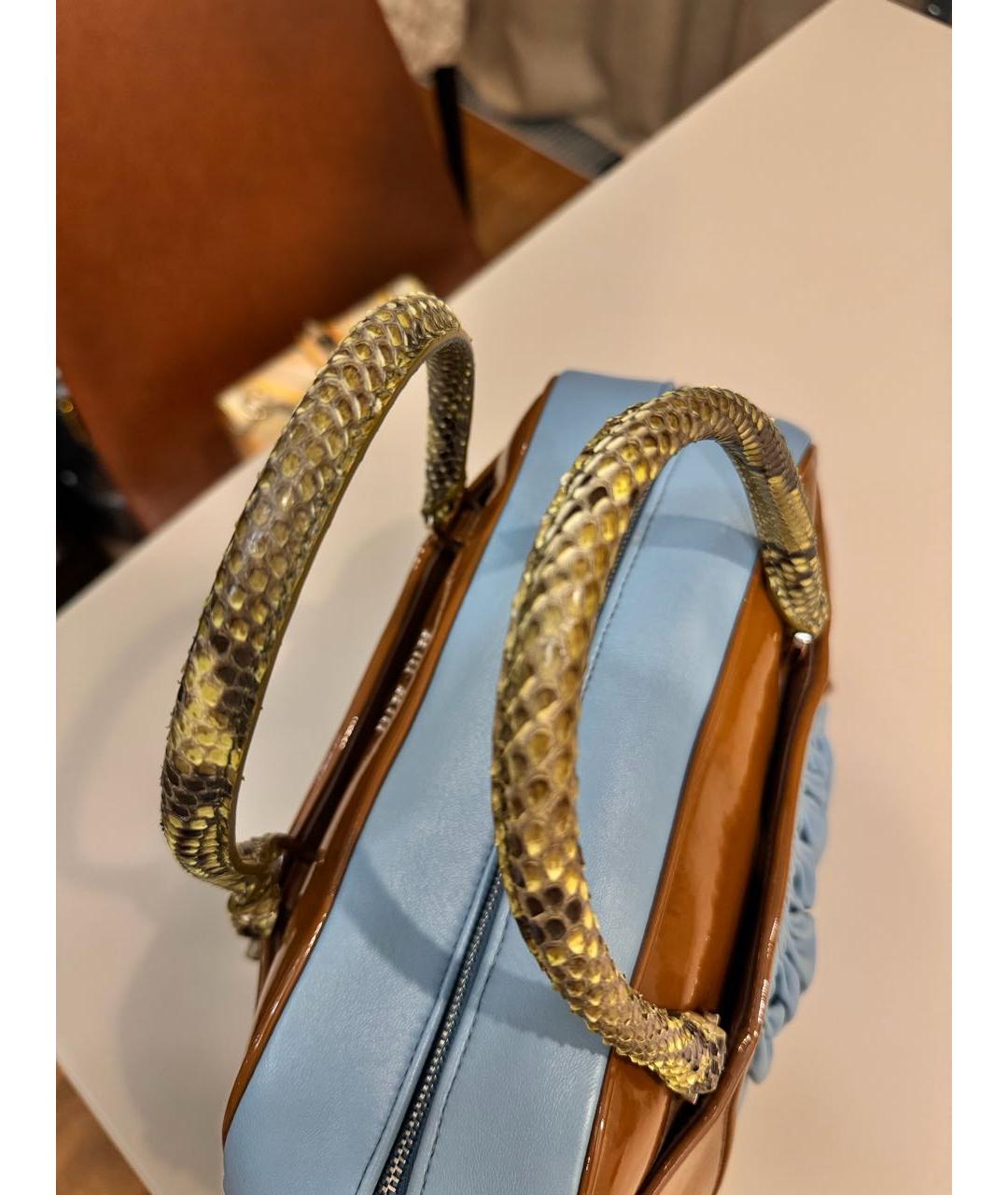 MIU MIU Голубая сумка с короткими ручками из экзотической кожи, фото 5