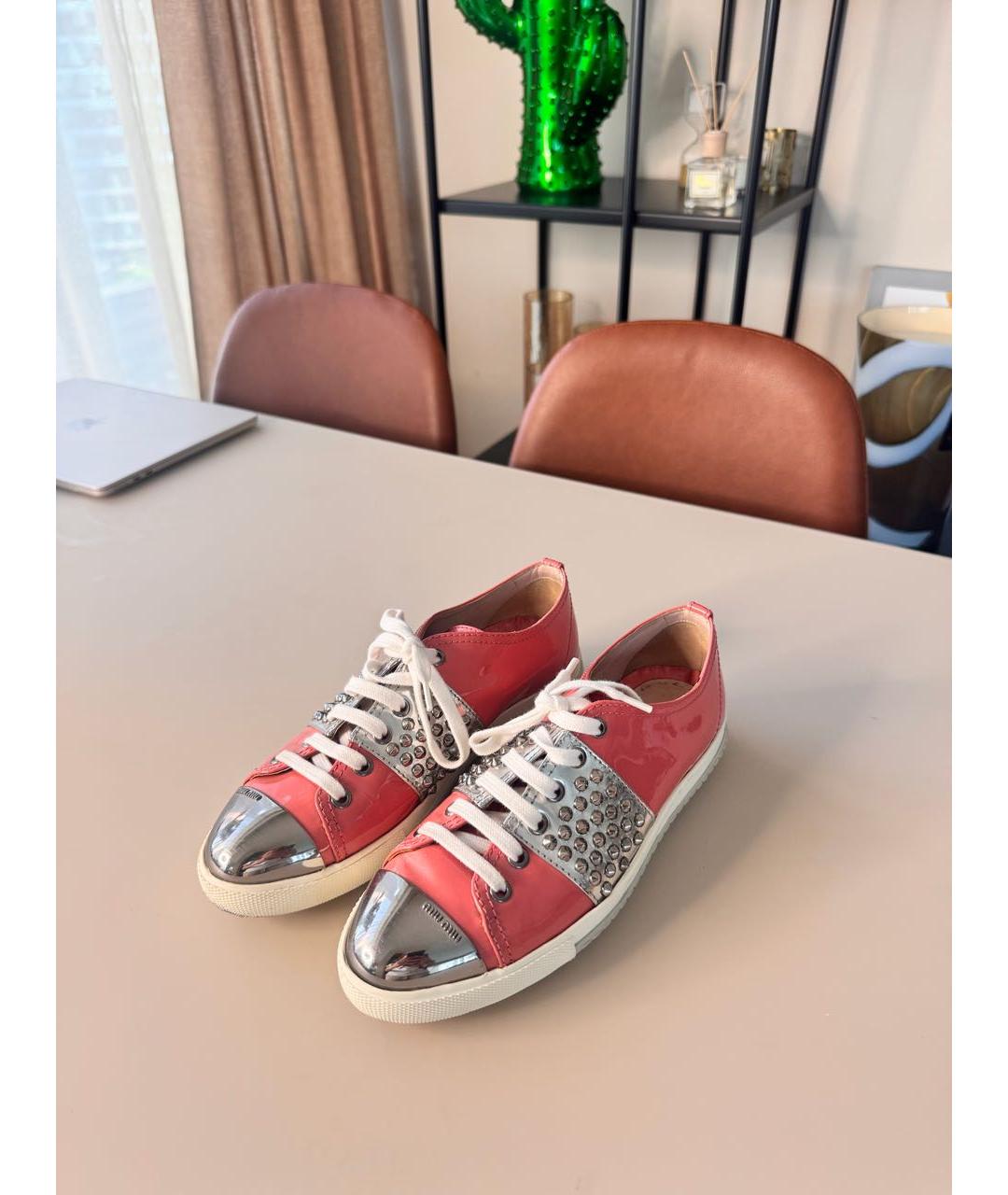 MIU MIU Коралловые кеды из лакированной кожи, фото 6