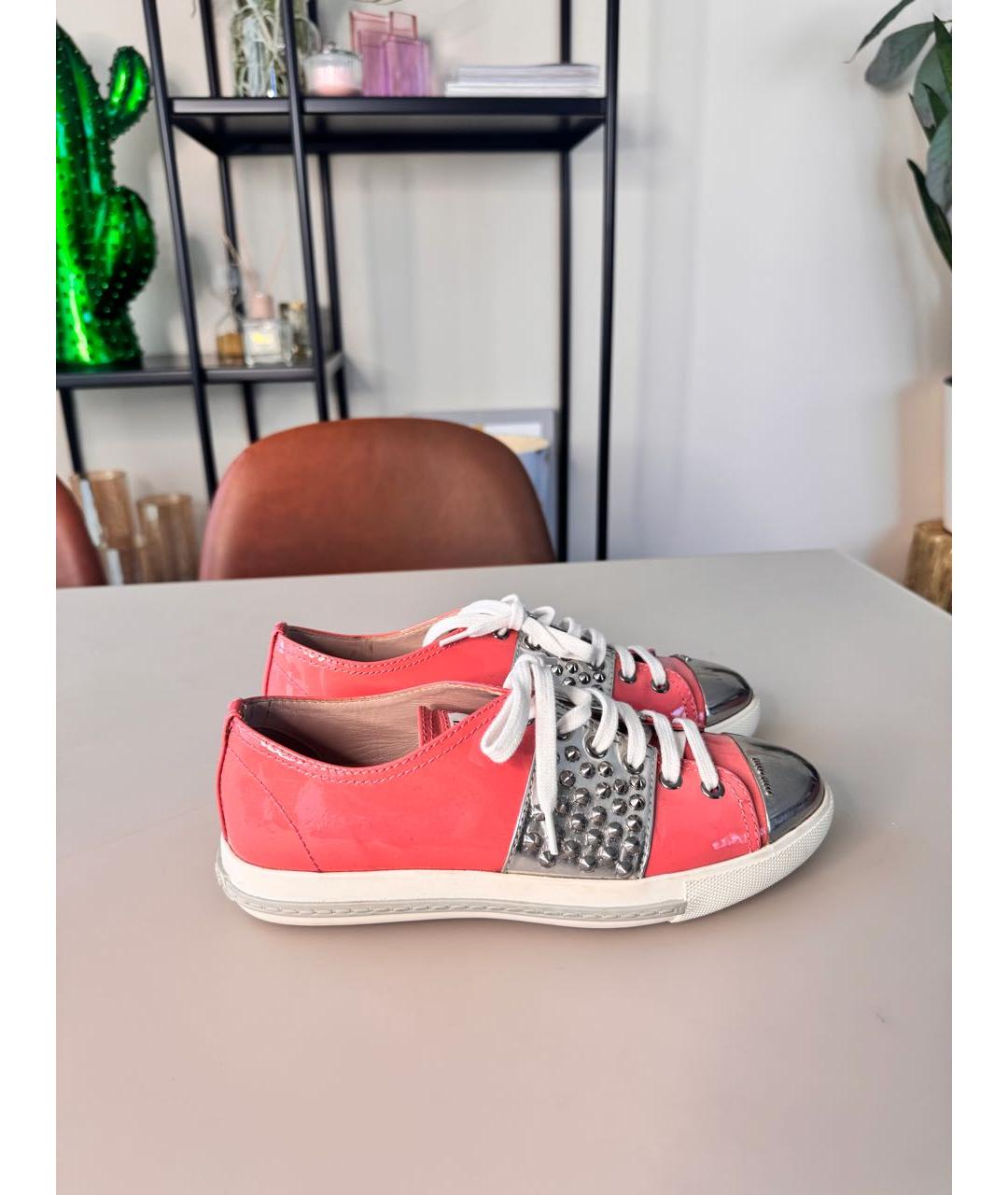MIU MIU Коралловые кеды из лакированной кожи, фото 8