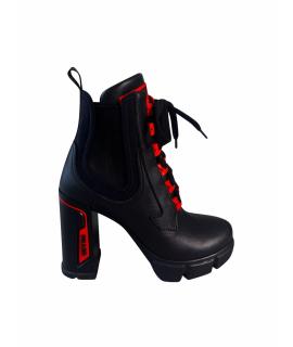 PRADA Ботинки