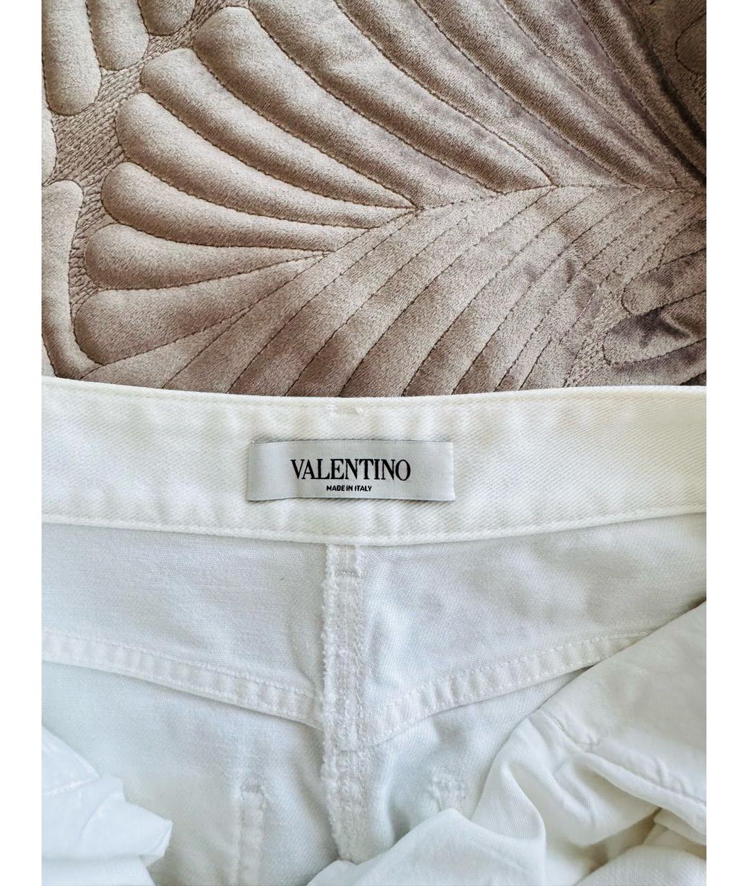 VALENTINO Белые хлопковые джинсы клеш, фото 3