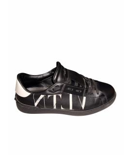 VALENTINO Низкие кроссовки / кеды