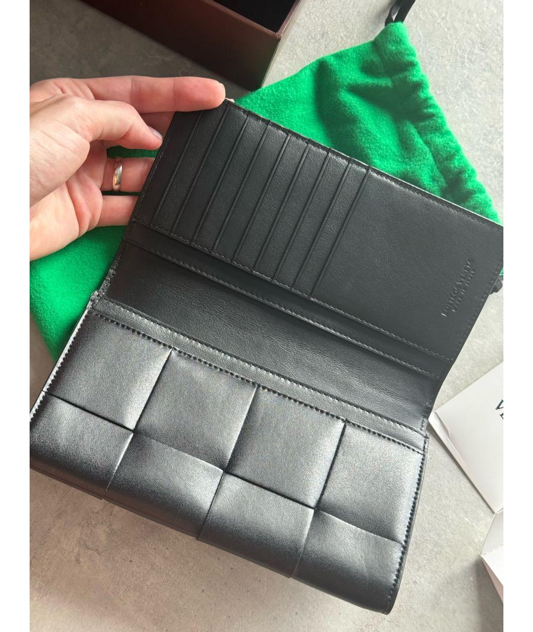 BOTTEGA VENETA Черный кожаный кошелек, фото 3