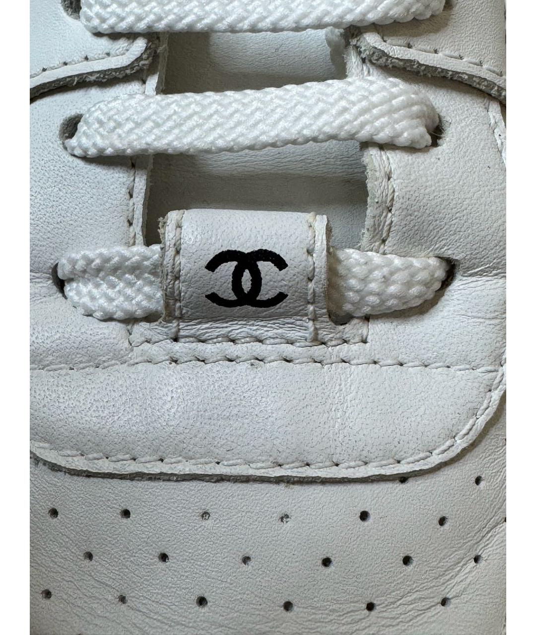 CHANEL Белые кожаные кеды, фото 4