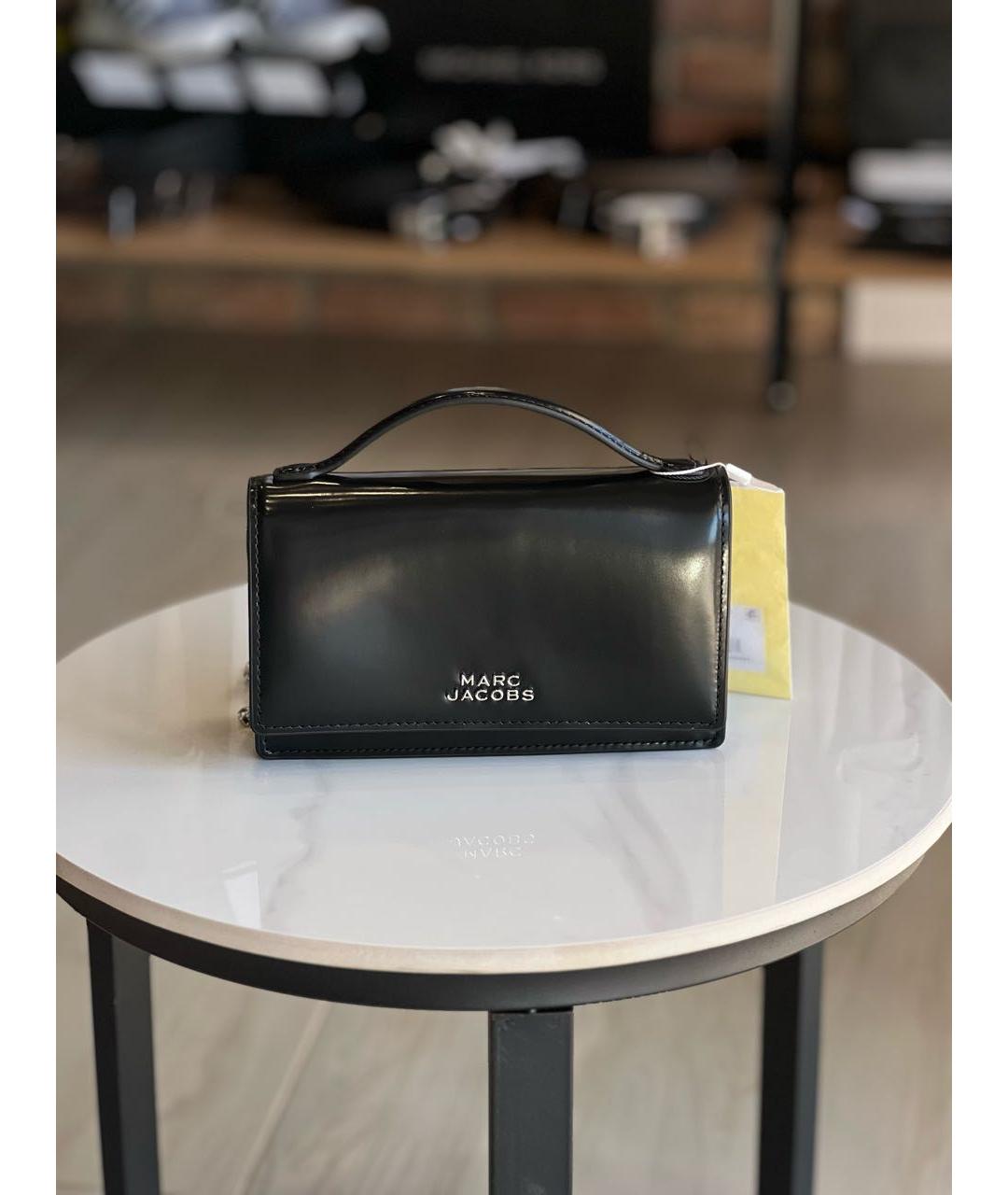 MARC JACOBS Черная сумка через плечо из лакированной кожи, фото 5