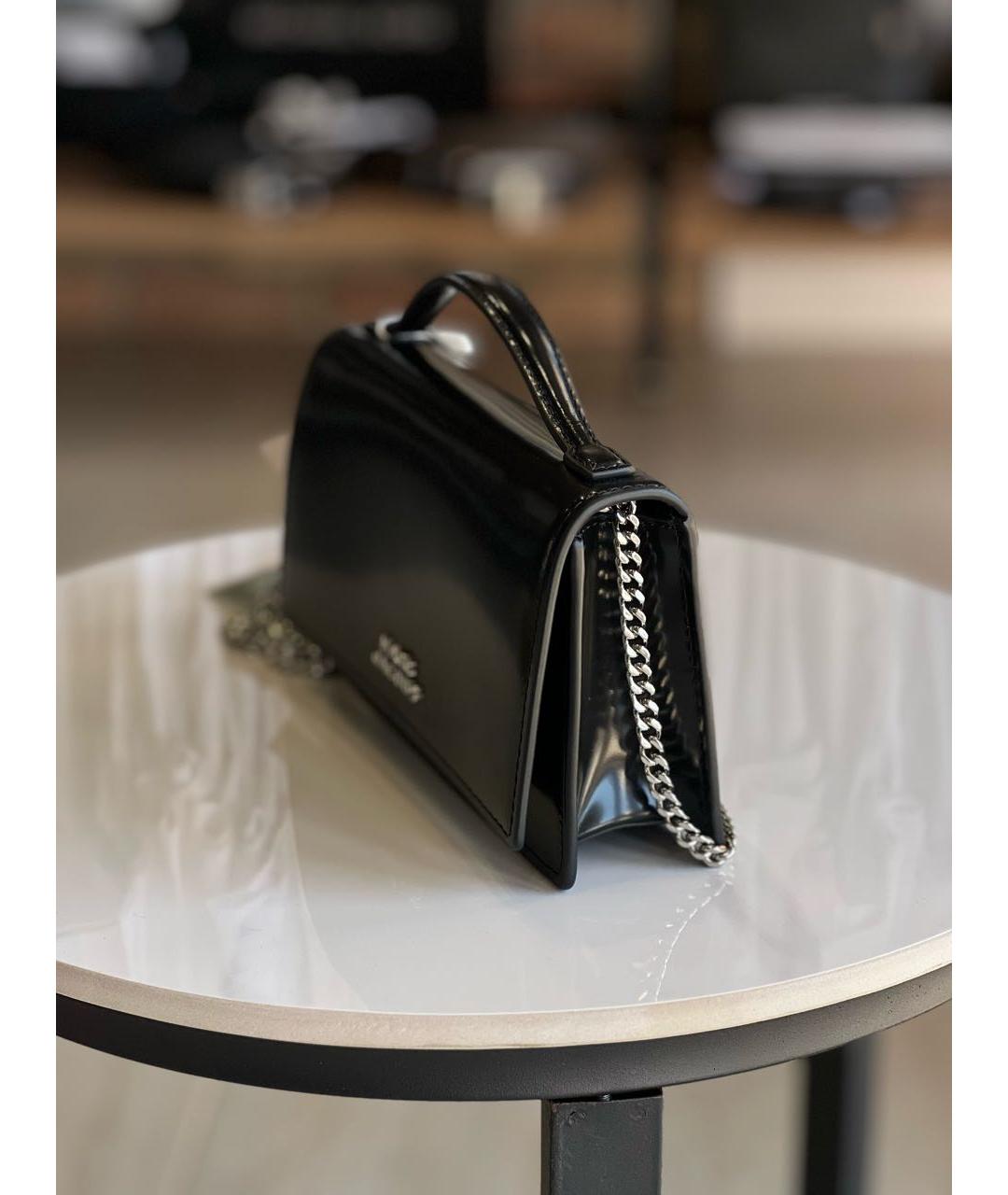 MARC JACOBS Черная сумка через плечо из лакированной кожи, фото 2