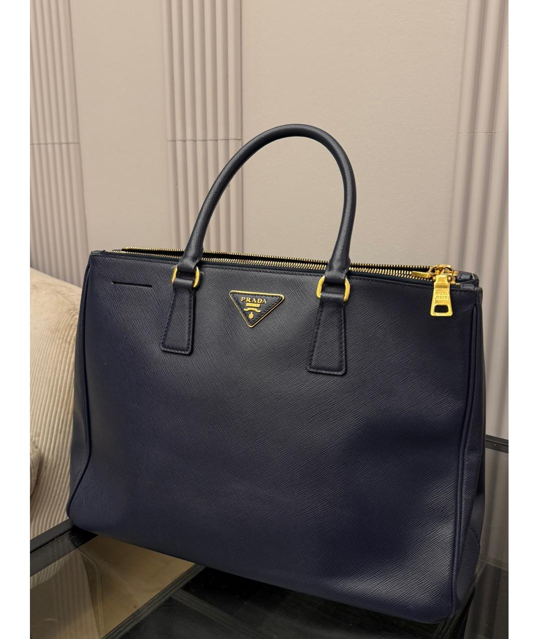 PRADA Темно-синяя кожаная сумка с короткими ручками, фото 6