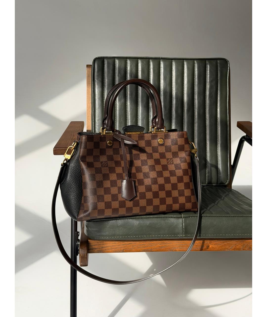 LOUIS VUITTON Коричневая сумка с короткими ручками, фото 2