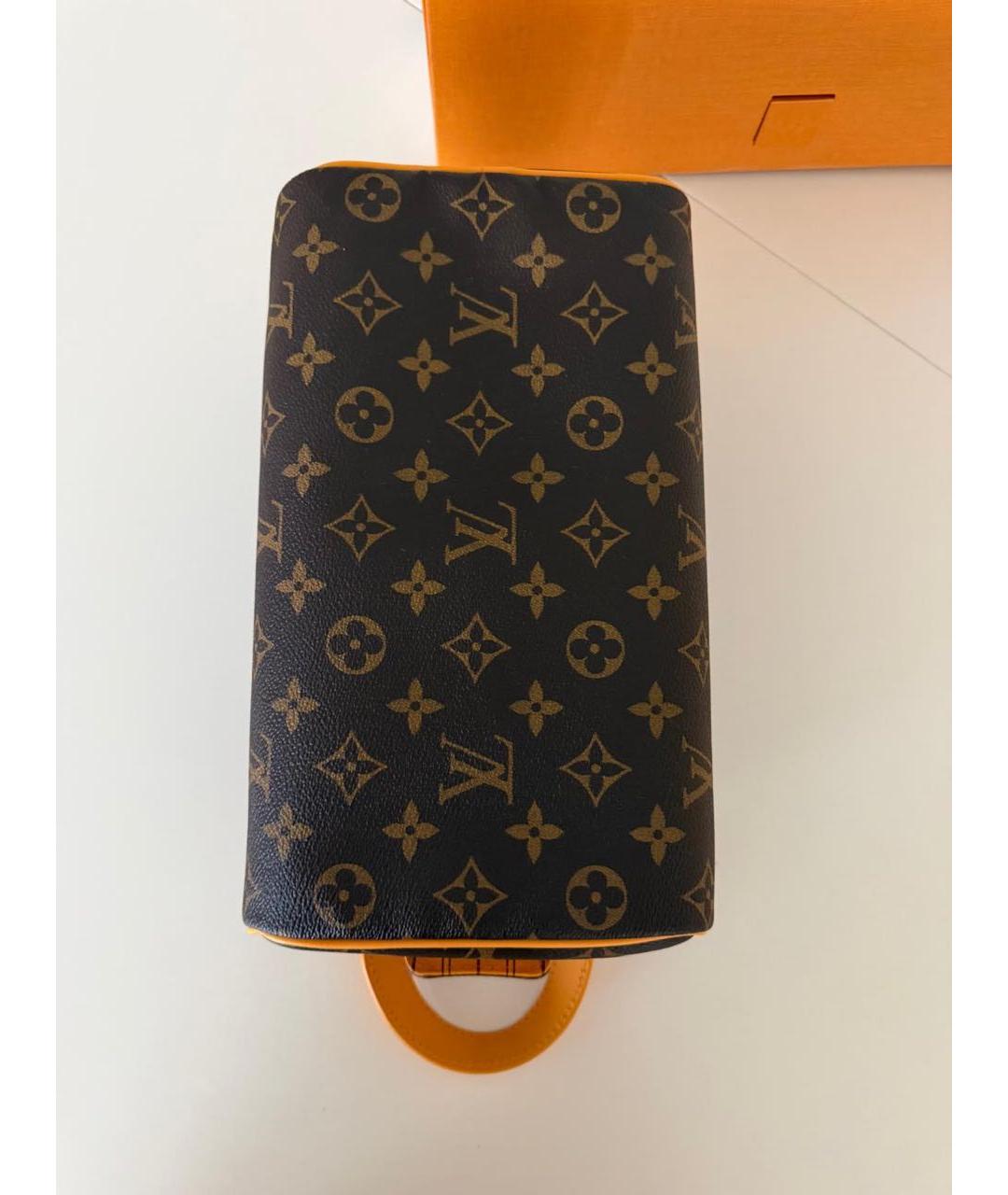 LOUIS VUITTON Коричневая косметичка, фото 7