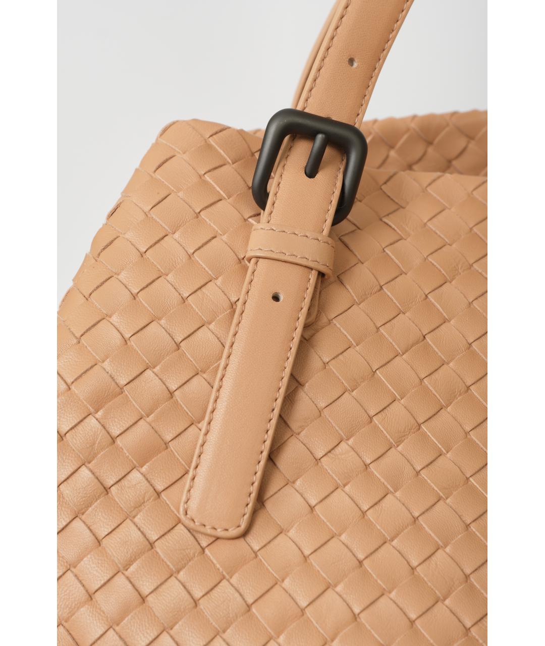 BOTTEGA VENETA Бежевая кожаная сумка тоут, фото 2