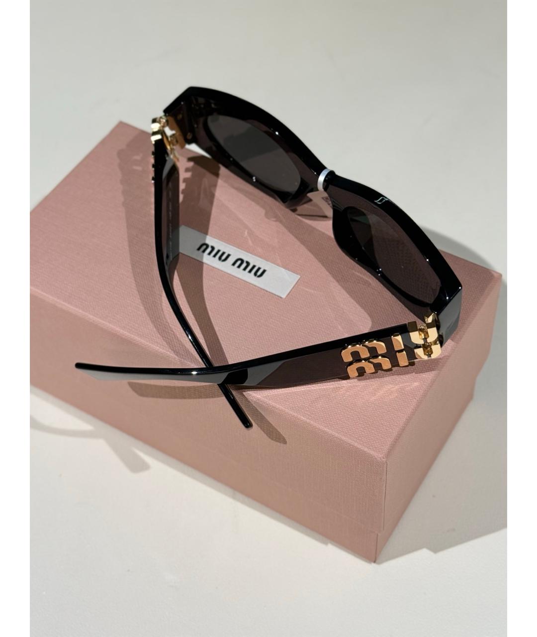 MIU MIU Черные пластиковые солнцезащитные очки, фото 4