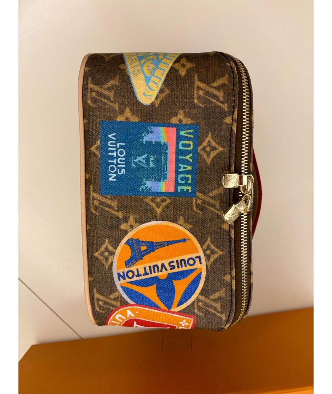 LOUIS VUITTON Коричневая косметичка, фото 3