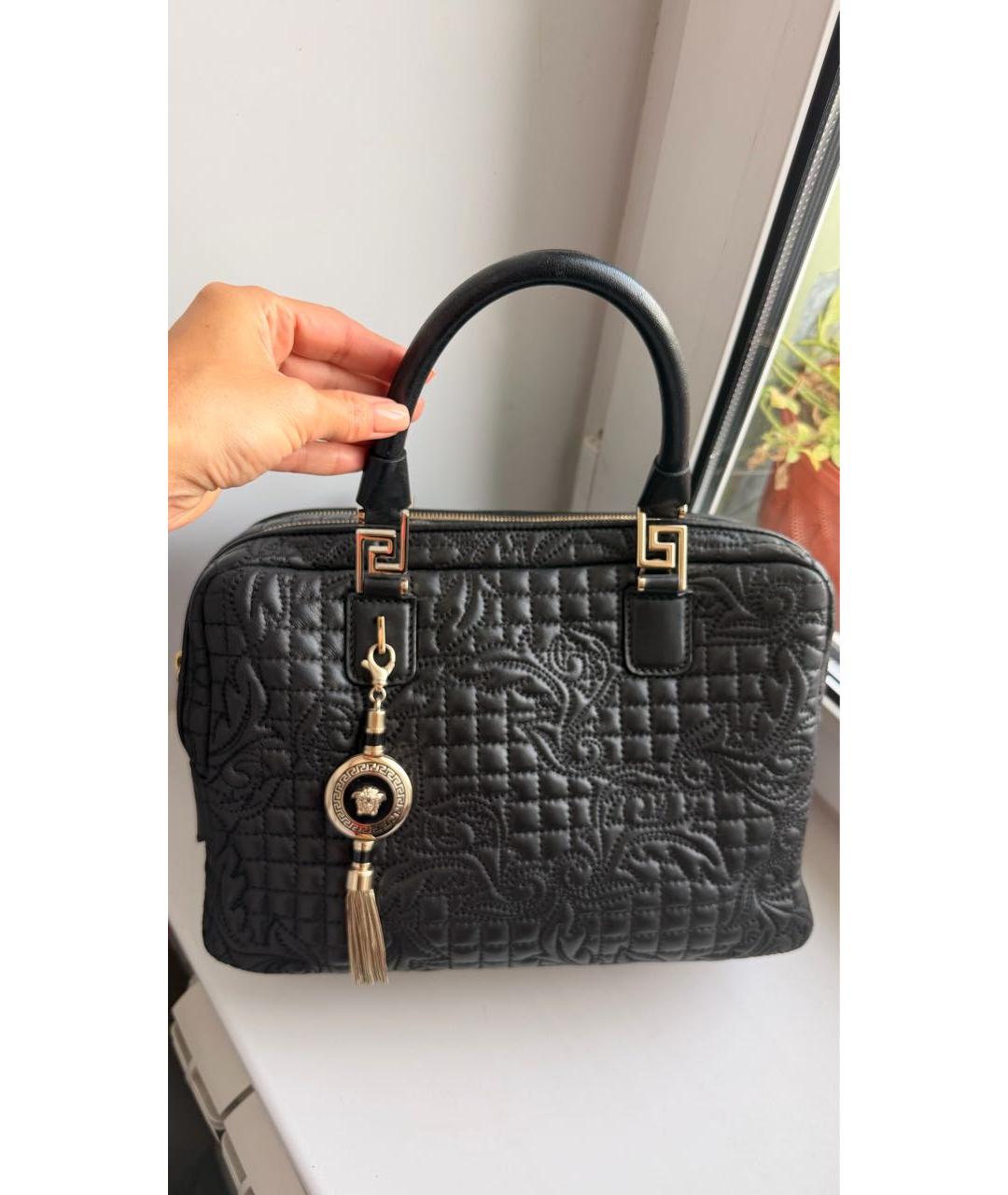 VERSACE Черная кожаная сумка с короткими ручками, фото 8