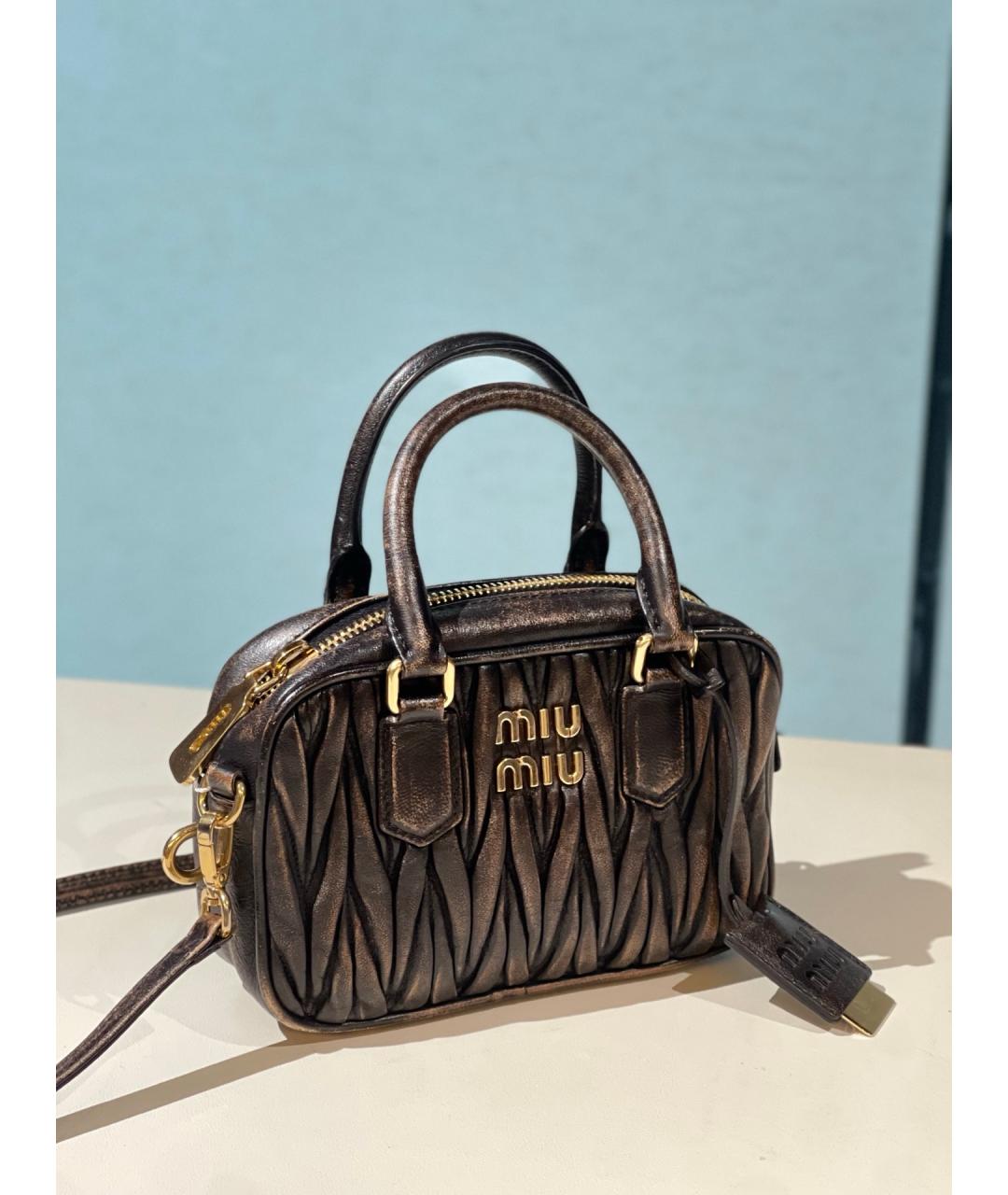 MIU MIU Коричневая кожаная сумка с короткими ручками, фото 2