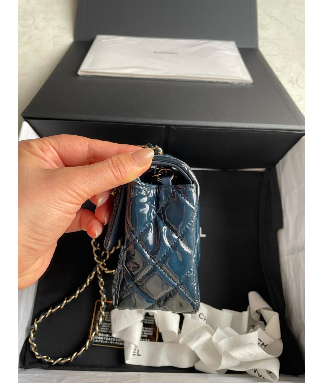CHANEL Синяя сумка через плечо из лакированной кожи, фото 4