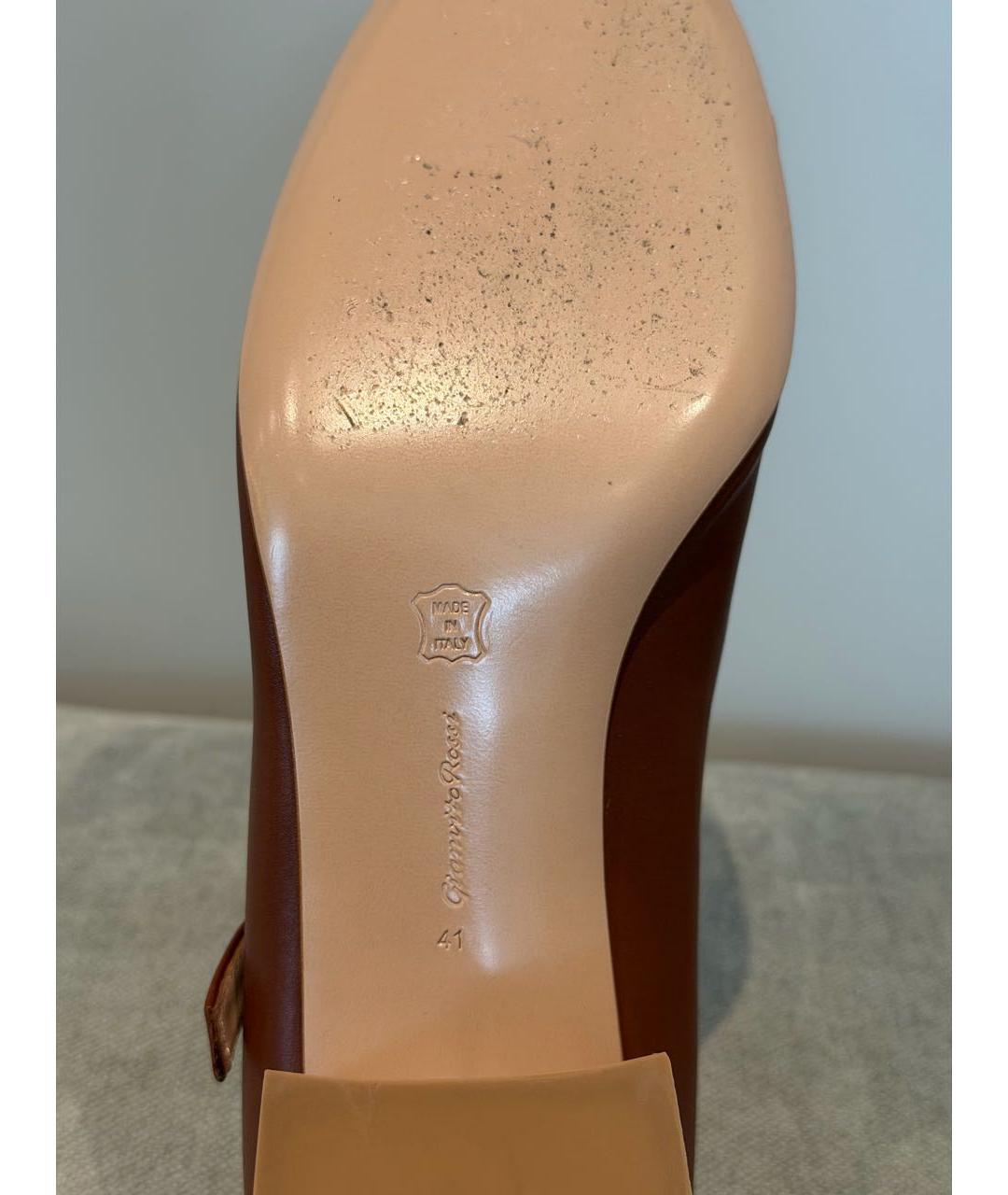 GIANVITO ROSSI Коричневые кожаные лодочки на низком каблуке, фото 6