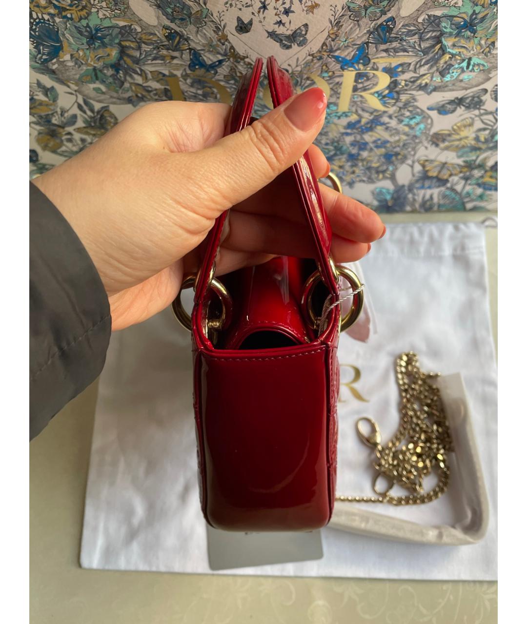 CHRISTIAN DIOR Красная сумка с короткими ручками из лакированной кожи, фото 6