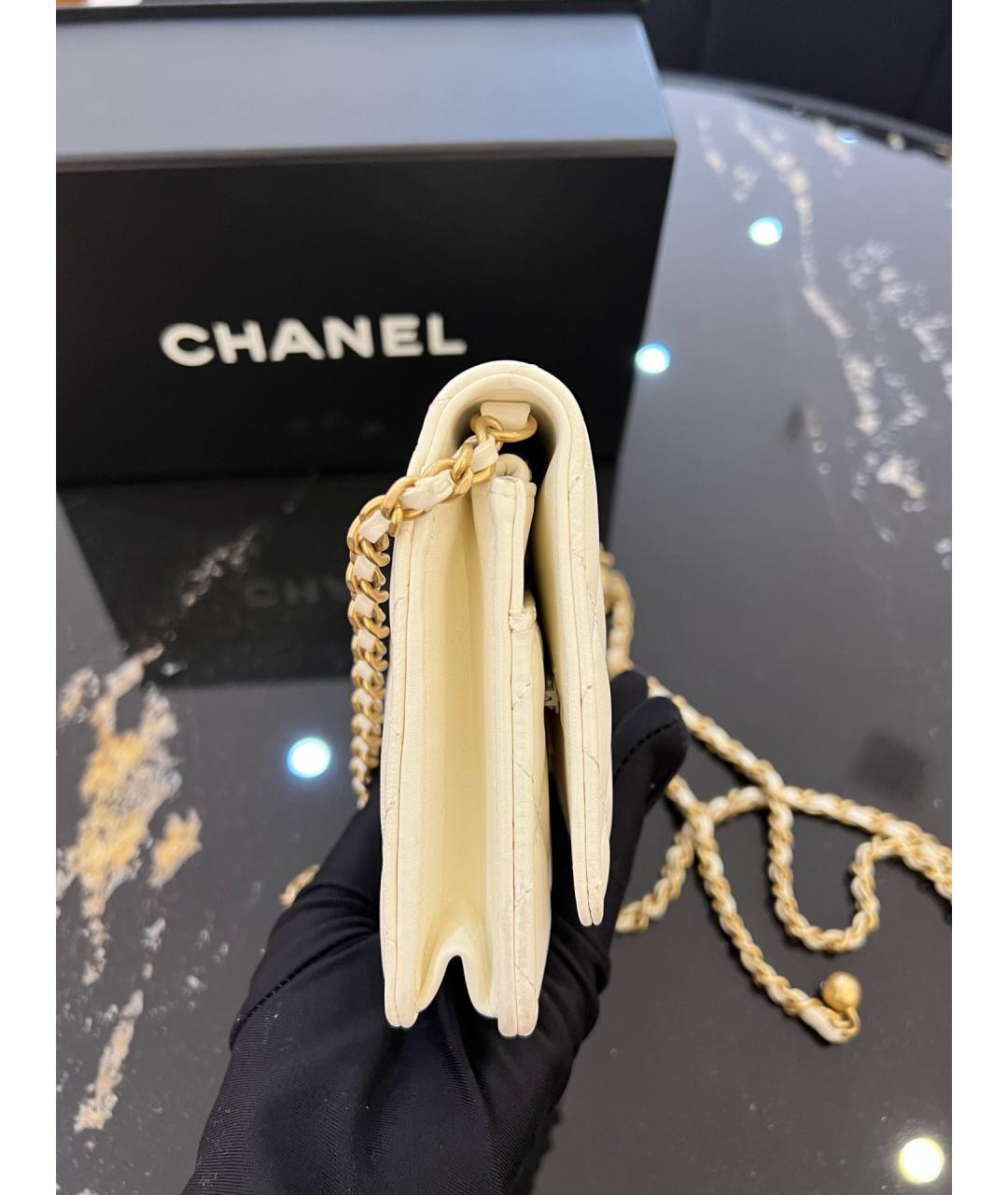 CHANEL Белая кожаная сумка через плечо, фото 4
