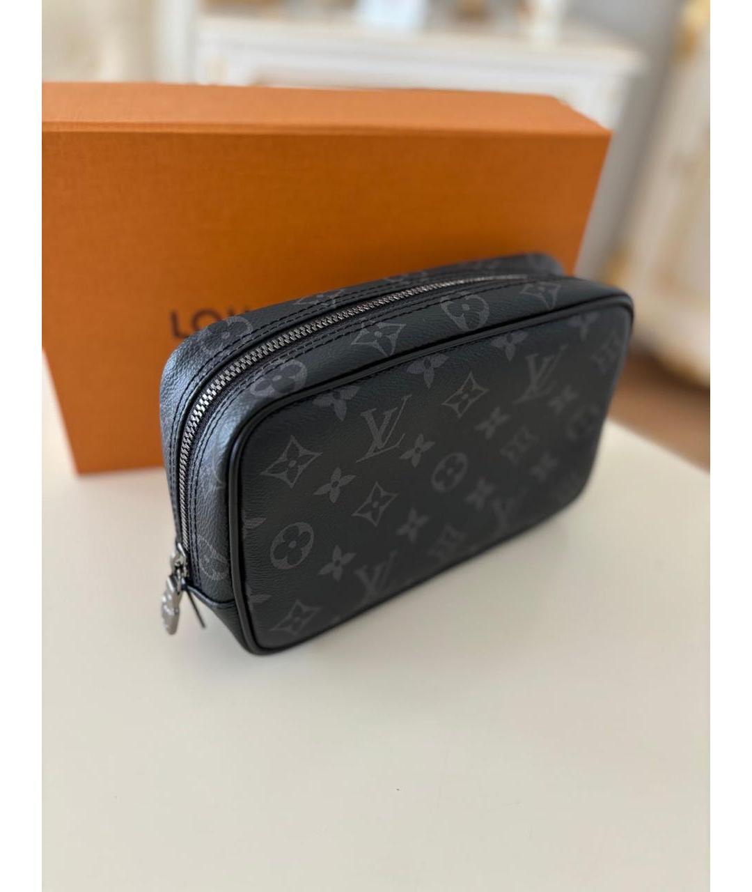 LOUIS VUITTON Черная косметичка, фото 2