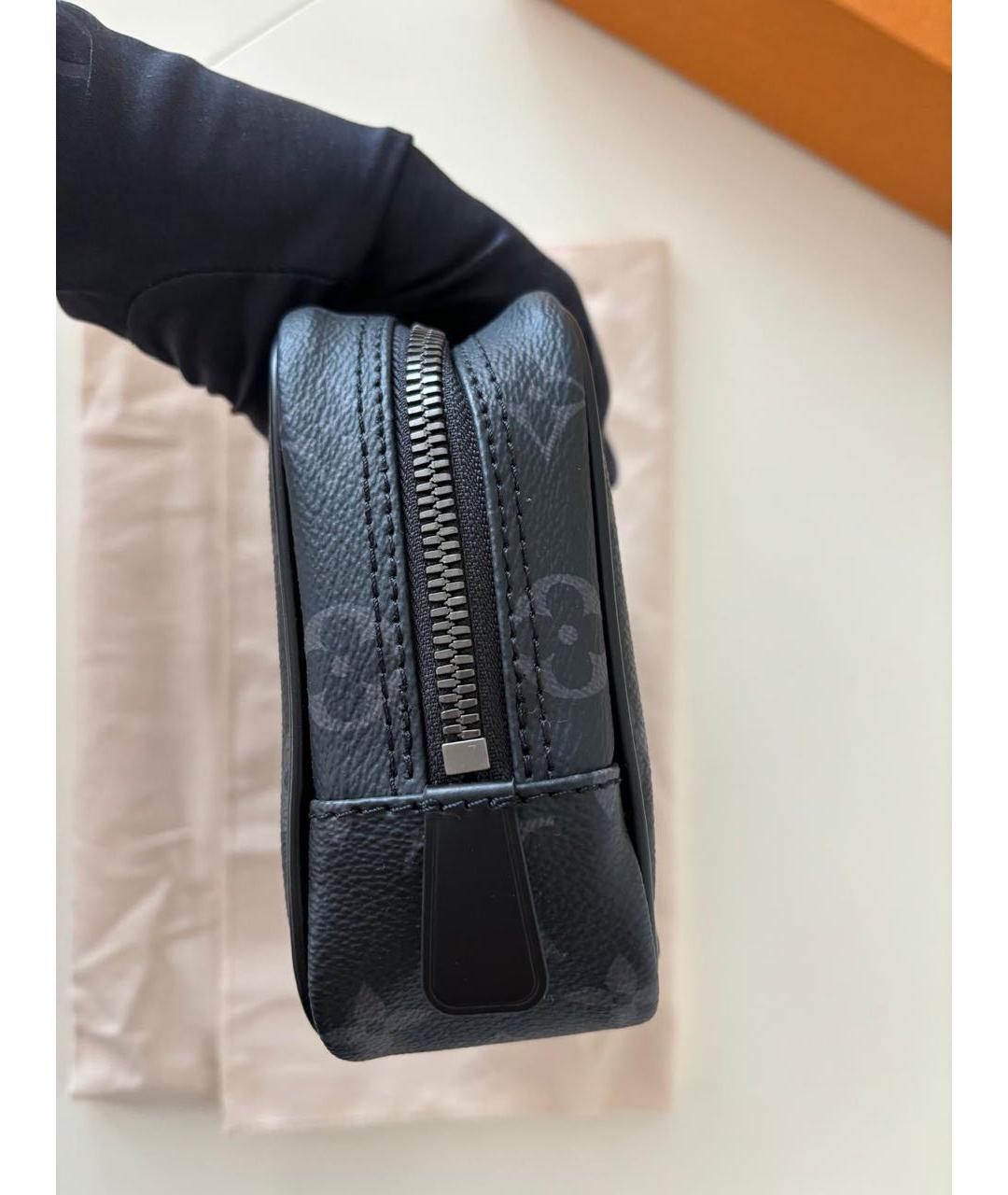 LOUIS VUITTON Черная косметичка, фото 4