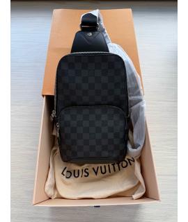 LOUIS VUITTON Сумка на плечо
