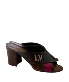 LOUIS VUITTON Сабо