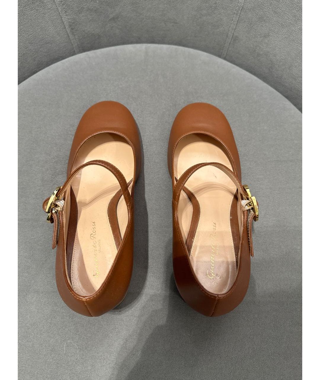 GIANVITO ROSSI Коричневые кожаные лодочки на низком каблуке, фото 3