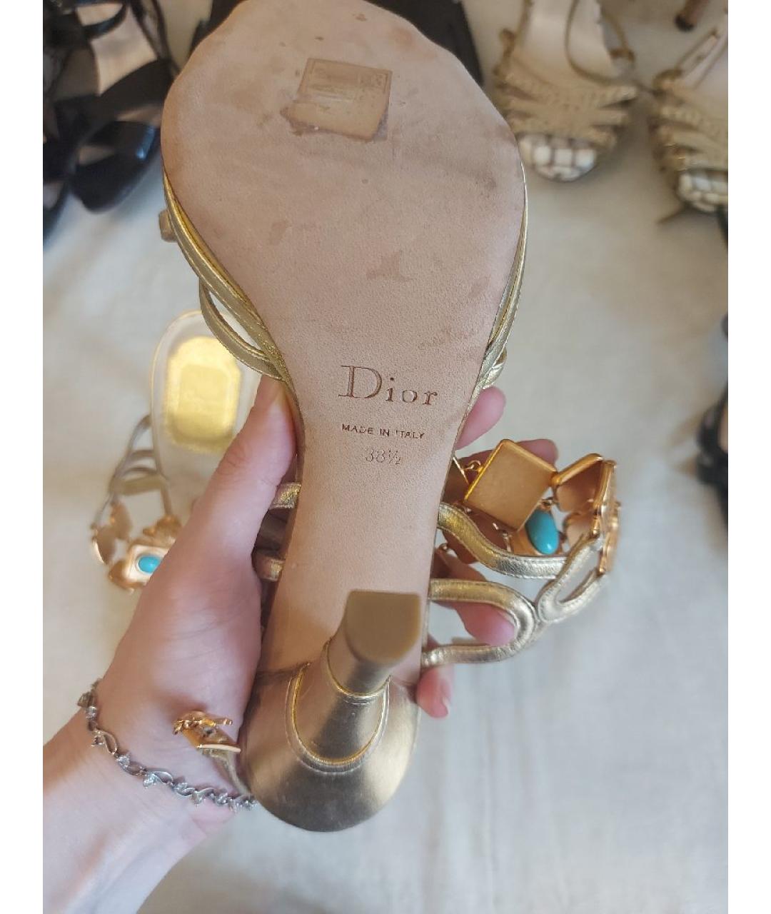 CHRISTIAN DIOR Золотые кожаные босоножки, фото 3